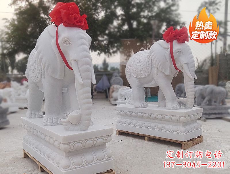 贵阳白色石雕大象卷鼻子