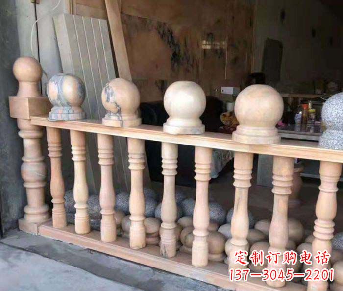 贵阳别墅景观晚霞红石栏杆