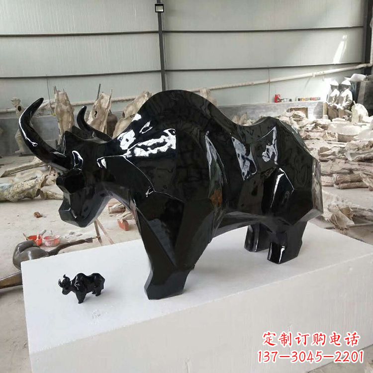 贵阳玻璃钢抽象动物牛雕塑工艺品景观摆件
