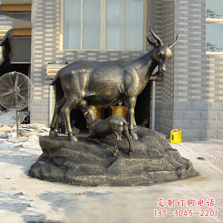 贵阳玻璃钢仿铜动物雕塑