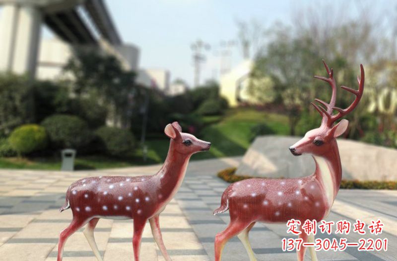 贵阳玻璃钢仿真梅花鹿雕塑