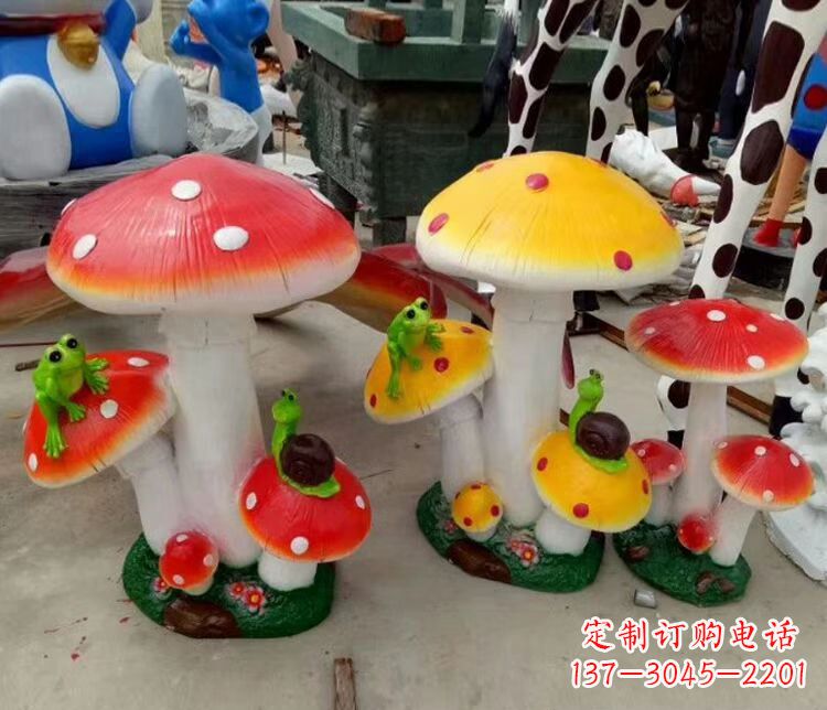 贵阳玻璃钢蘑菇雕塑精美多彩