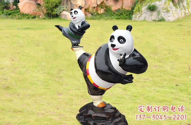 贵阳玻璃钢卡通熊猫雕塑的艺术之美