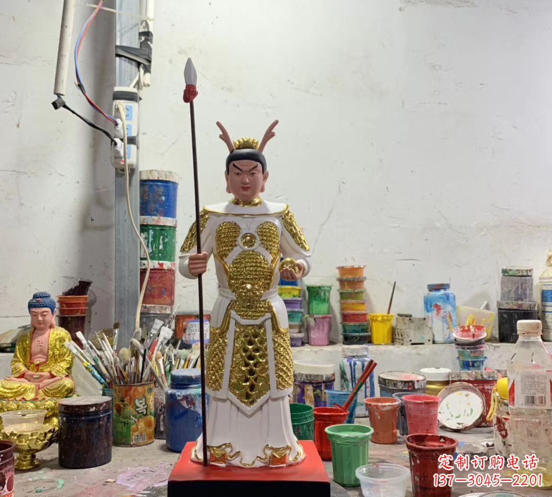 贵阳玻璃钢龙王三太子雕塑传承传统文化的艺术瑰宝