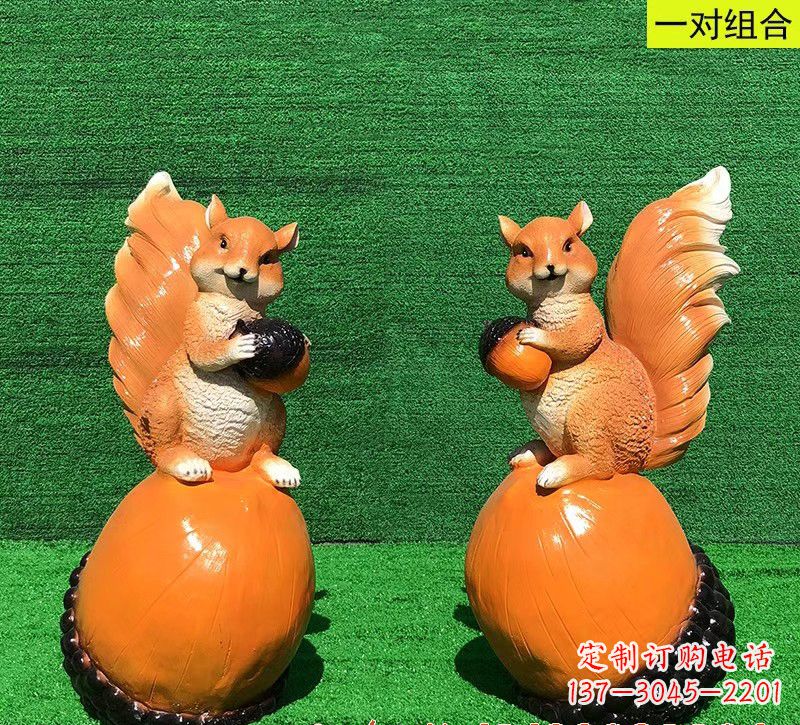 贵阳玻璃钢松鼠雕塑艺术精品