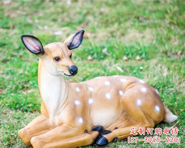 贵阳玻璃钢卧姿梅花鹿雕塑
