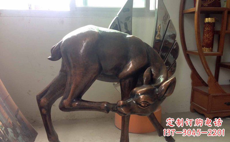 贵阳玻璃钢小鹿仿铜动物雕塑
