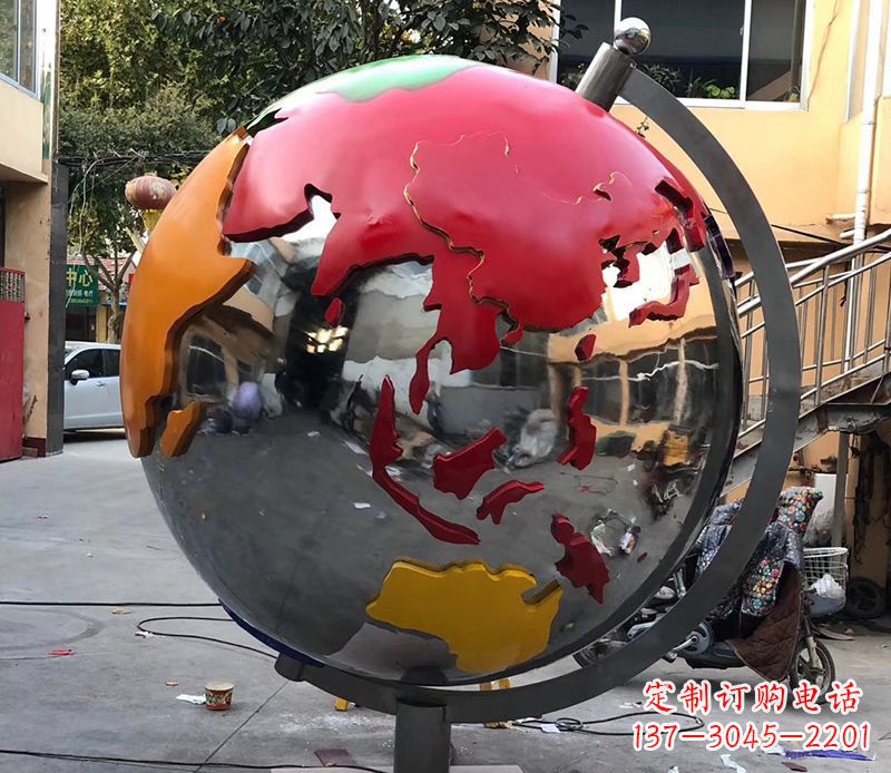 贵阳不锈钢彩绘地球仪雕塑与世界接轨