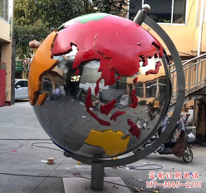 贵阳不锈钢彩绘地球仪雕塑