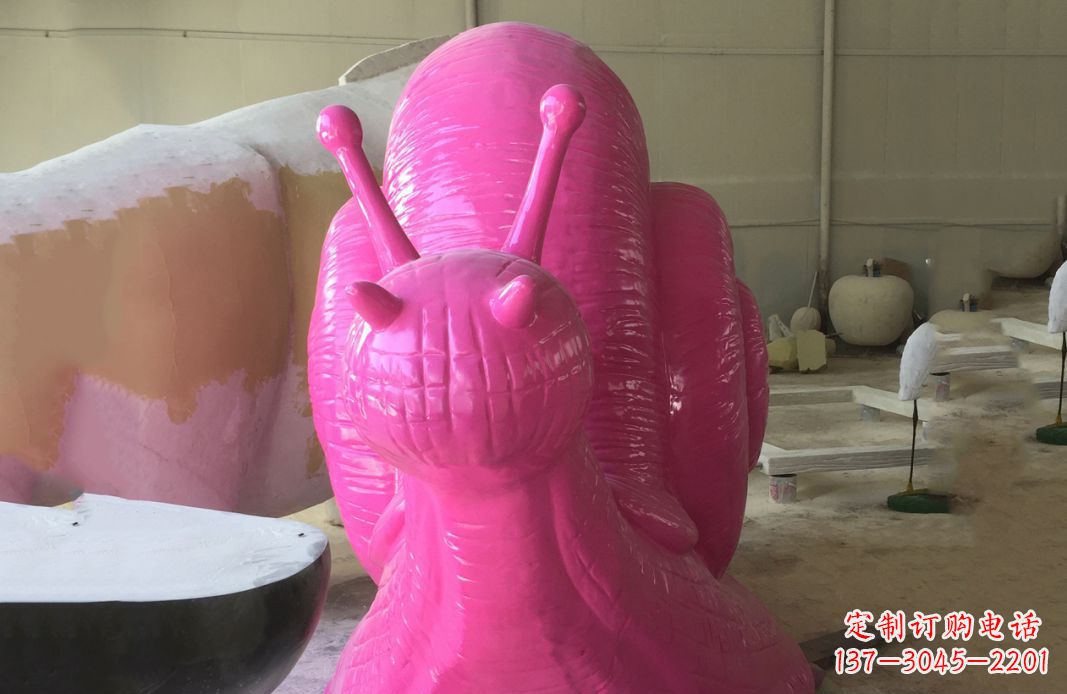 贵阳不锈钢彩绘蜗牛雕塑给公园景观增添点缀