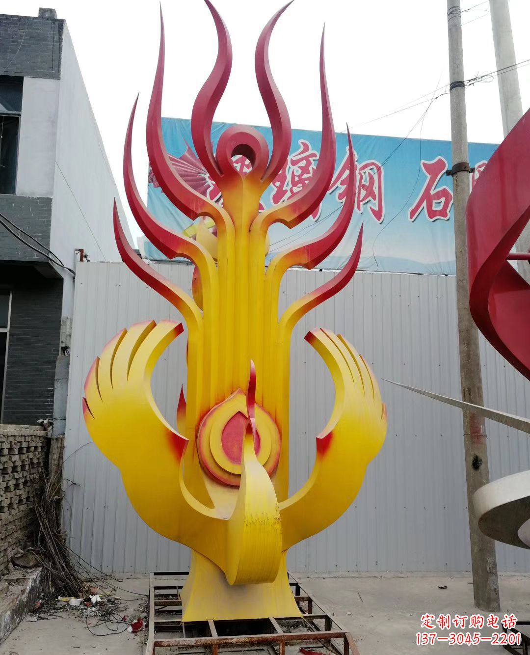 贵阳不锈钢彩色凤凰雕塑美丽的象征