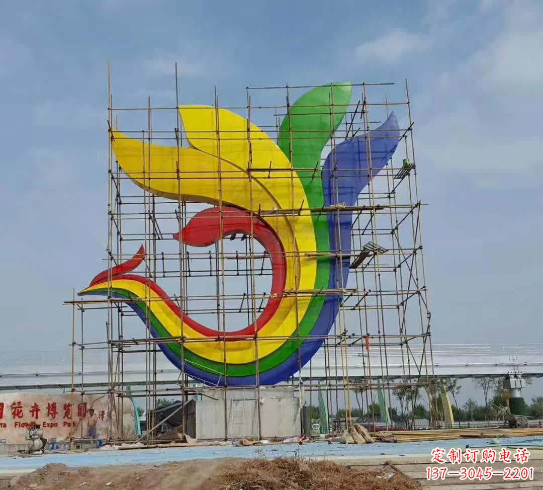 贵阳不锈钢彩色凤凰雕塑传承文化,融合美感