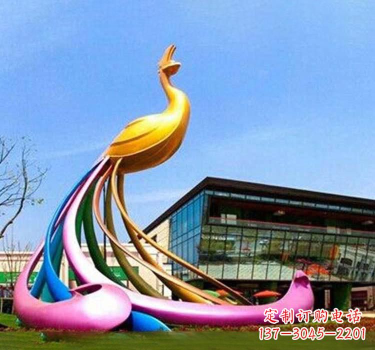 贵阳不锈钢彩色孔雀雕塑——美轮美奂的艺术精品
