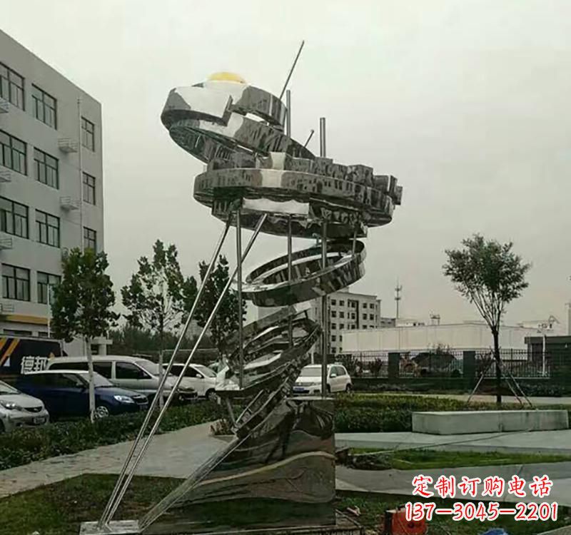 贵阳不锈钢戒指雕塑——点缀城市美景