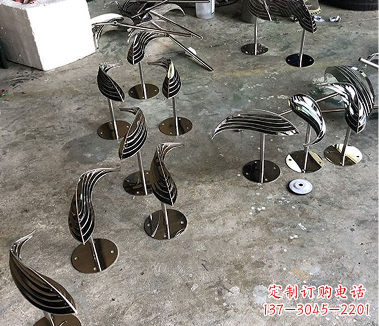 贵阳精美不锈钢动物雕塑