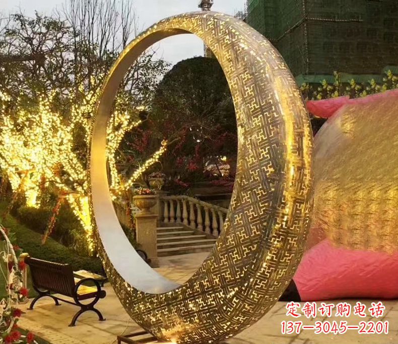 贵阳不锈钢发光月亮雕塑艺术与科技的结合