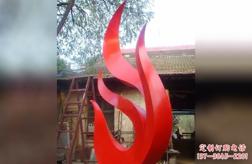贵阳凤凰展翅飞翔的不锈钢雕塑
