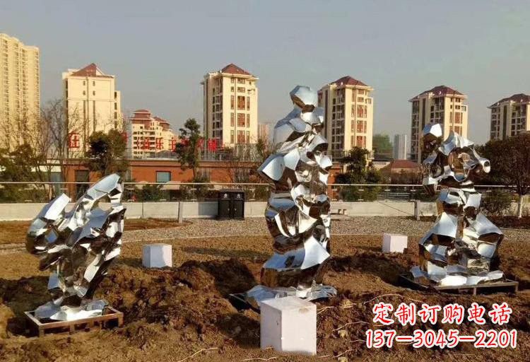 贵阳不锈钢太湖石雕塑给人以美的视觉体验