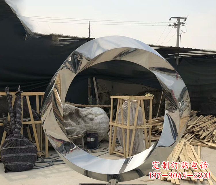 贵阳不锈钢抽象镜面圆环雕塑