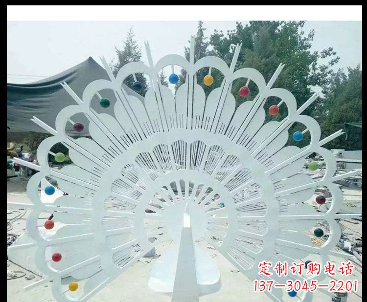 贵阳精美不锈钢孔雀雕塑