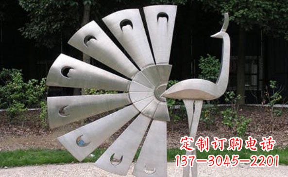 贵阳不锈钢孔雀雕塑美丽而持久