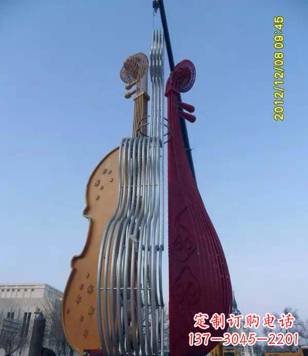 贵阳不锈钢琵琶雕塑演奏着灵魂之音