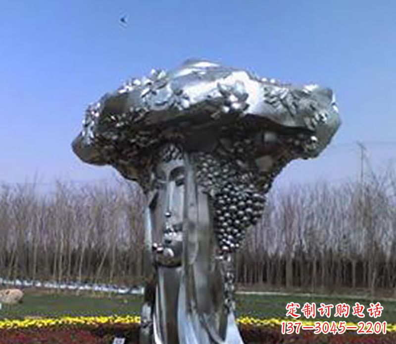 贵阳不锈钢葡萄雕塑——点缀美丽景观