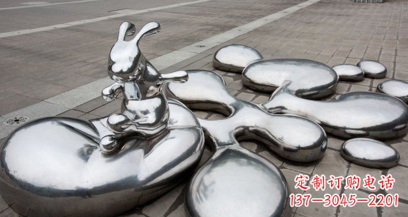 贵阳不锈钢兔子雕塑——精美的水滴广场装饰