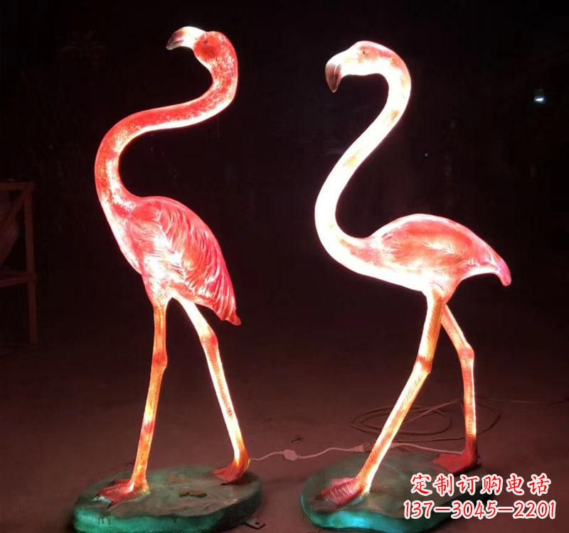 贵阳不锈钢火烈鸟绚丽多彩的艺术品