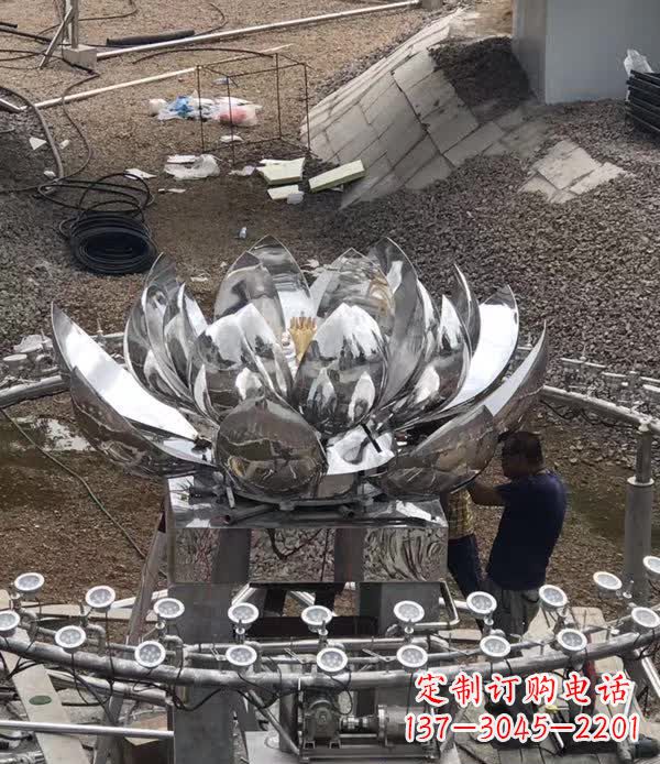 贵阳不锈钢荷花景观雕塑