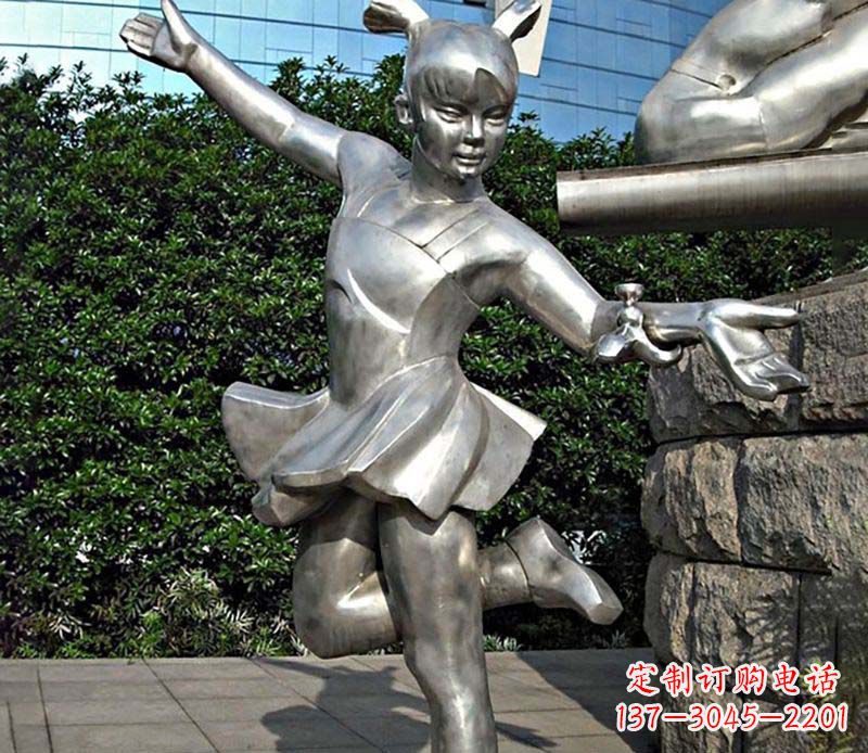 贵阳不锈钢儿童踢毽子雕塑传承传统文化