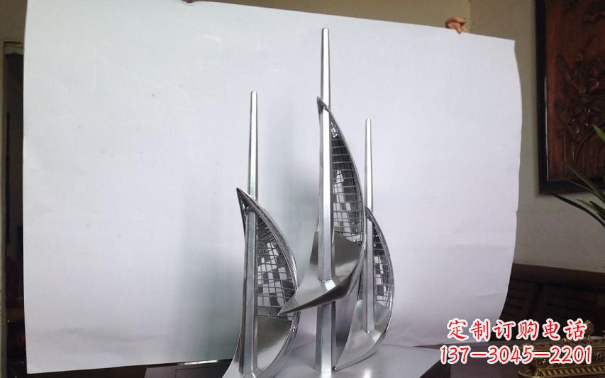 贵阳不锈钢帆船雕塑传承精神的象征