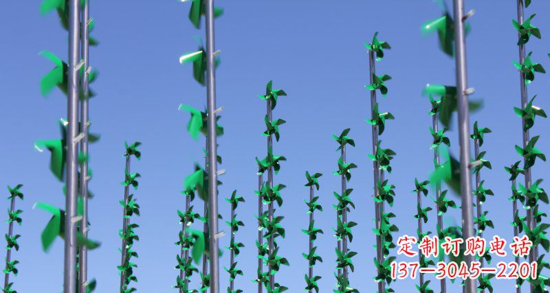 贵阳螺旋风车给广场景观带来的旋转欢乐