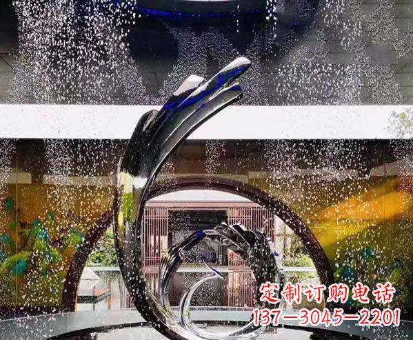 贵阳凤凰雕塑优雅的不锈钢艺术