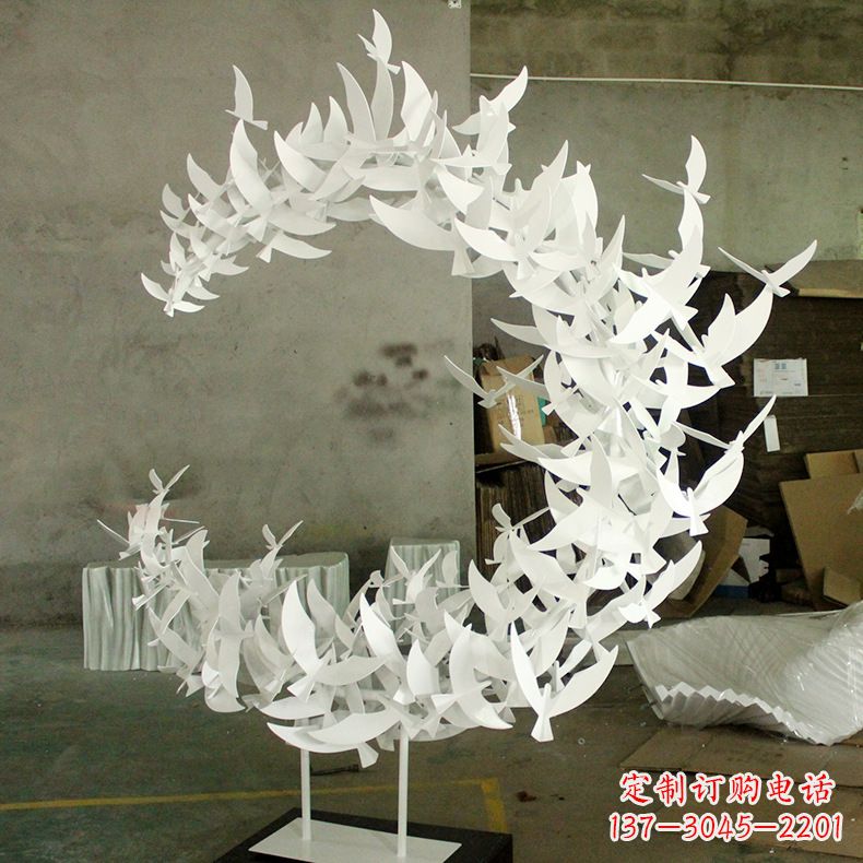 贵阳不锈钢鸽子翱翔的象征