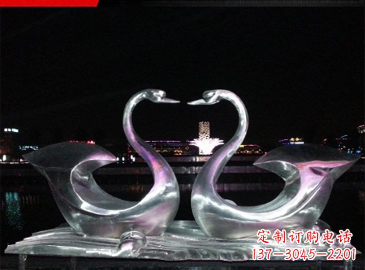 贵阳不锈钢天鹅雕塑美化公园