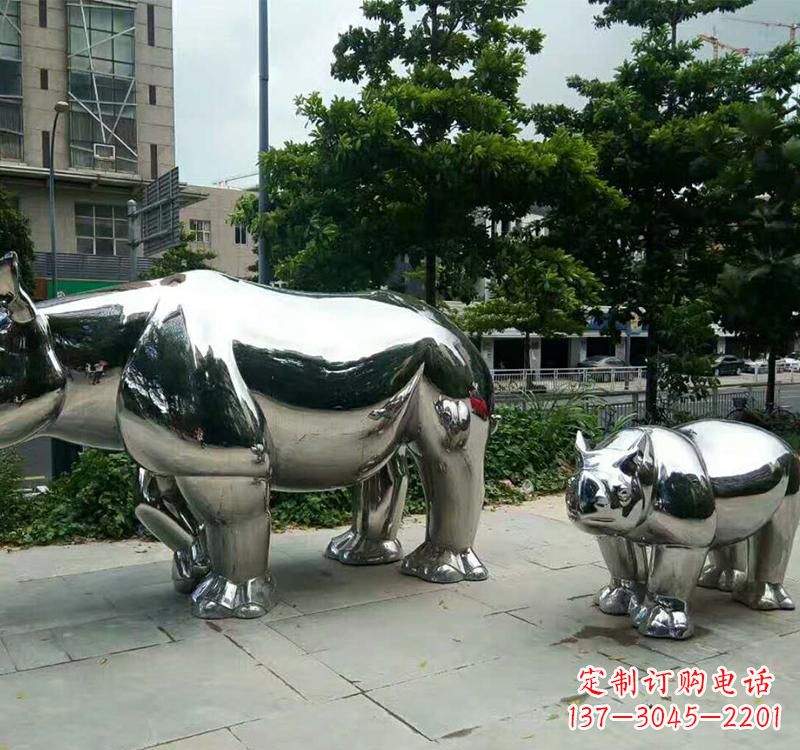 贵阳不锈钢犀牛雕塑把大自然带入城市