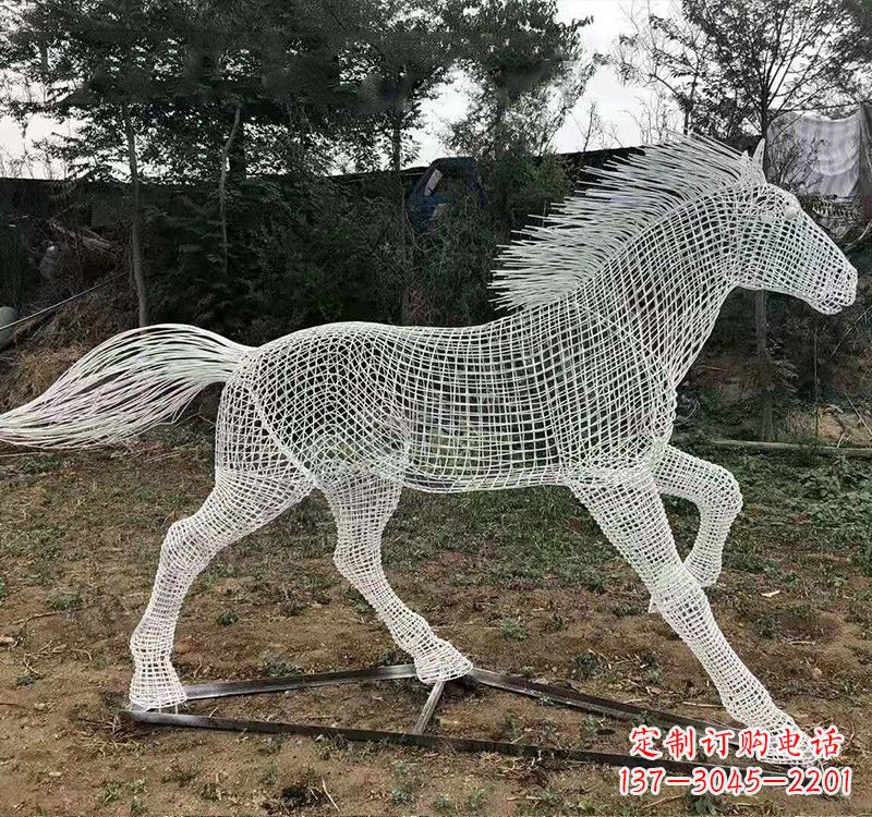 贵阳不锈钢公园镂空奔马雕塑——给城市带来动感