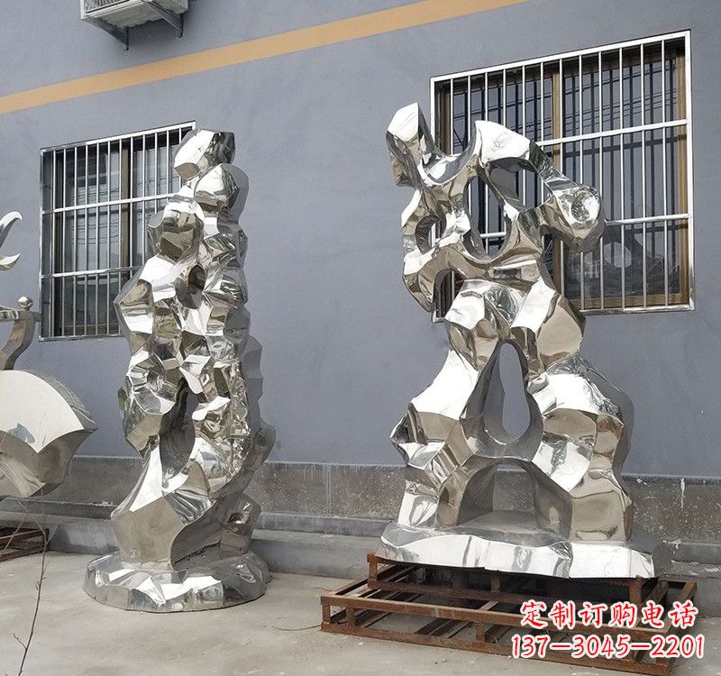 贵阳太湖石雕塑精美的艺术品
