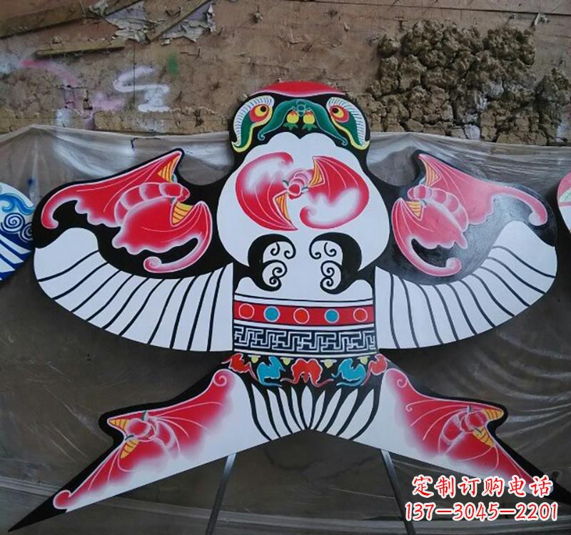 贵阳精美的凤凰雕塑