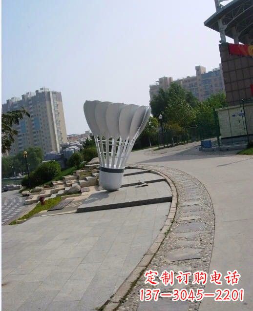 贵阳羽毛球雕塑一座展现精神风貌的艺术精品