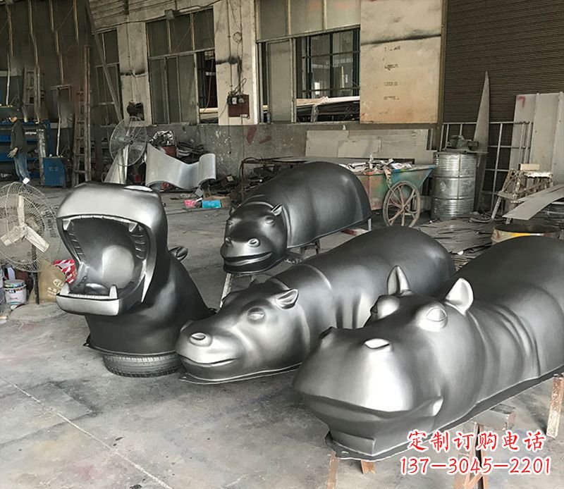 贵阳不锈钢河马雕塑2
