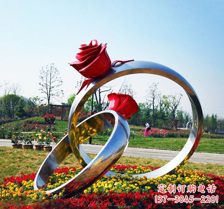 贵阳精美不锈钢戒指雕塑