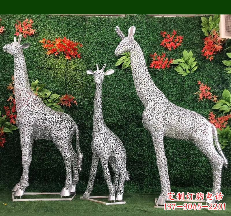 贵阳不锈钢长颈鹿雕塑艺术与美的完美结合