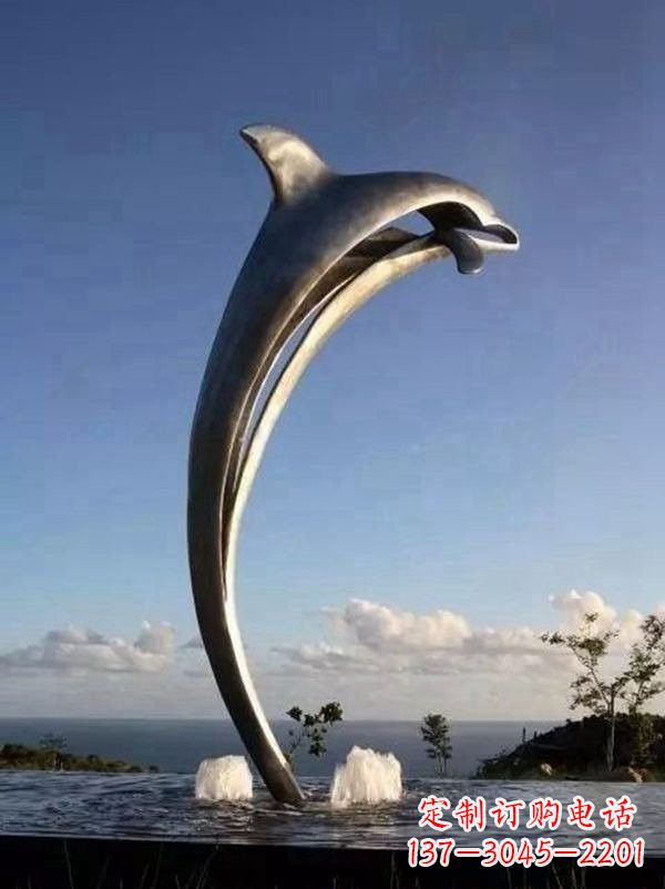 贵阳不锈钢海豚雕塑让游客流连忘返