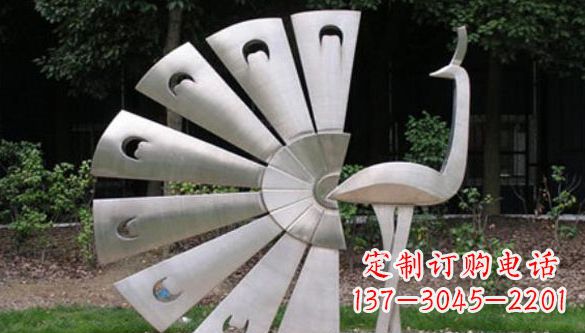 贵阳不锈钢孔雀雕塑—景观中的瑰宝
