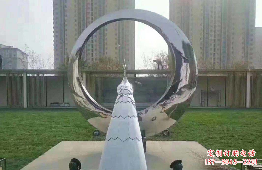贵阳不锈钢孔雀圆环雕塑