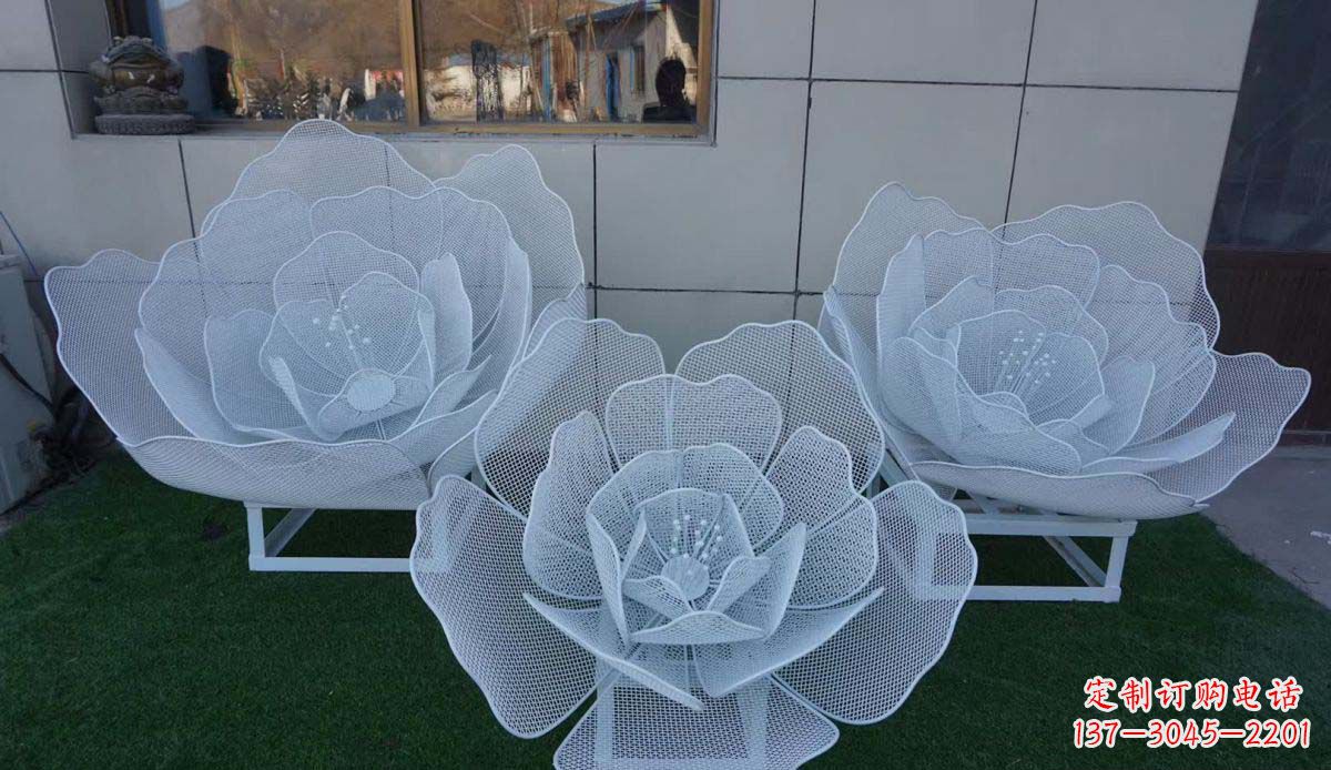 贵阳不锈钢荷花雕塑一种精美而经久不衰的艺术品