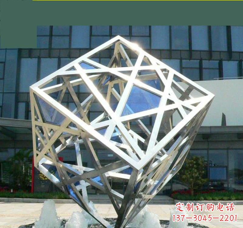 贵阳不锈钢镂空魔方雕塑艺术与智慧的完美结合