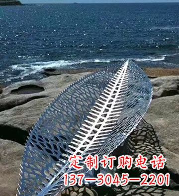贵阳不锈钢镂空树叶景观雕塑精致而又充满灵性